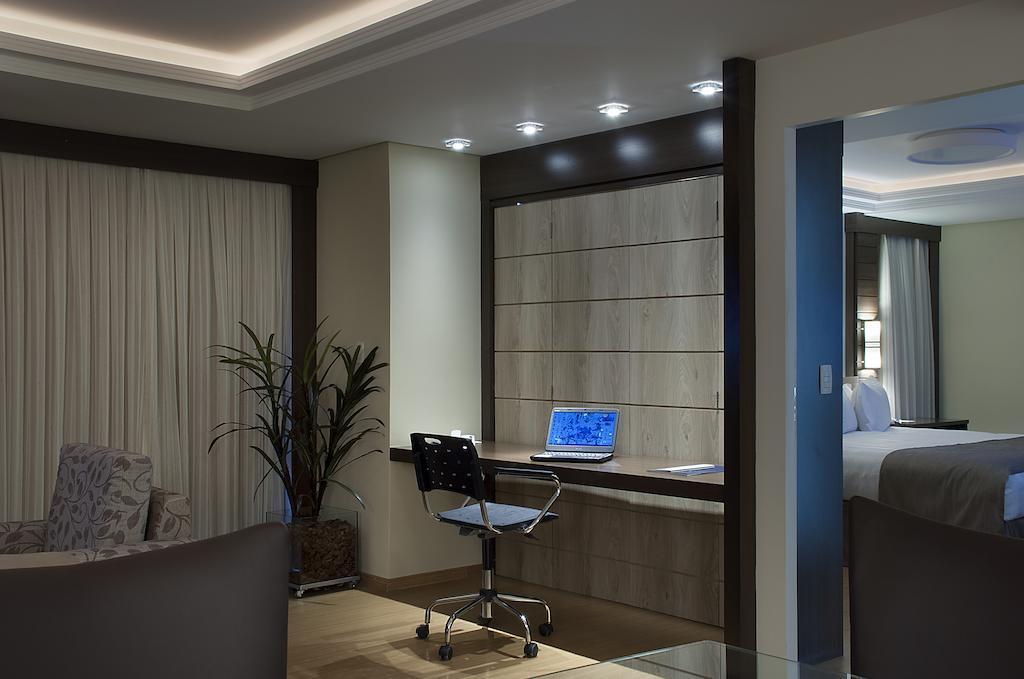 Master Premium Palace Porto Alegre Extérieur photo