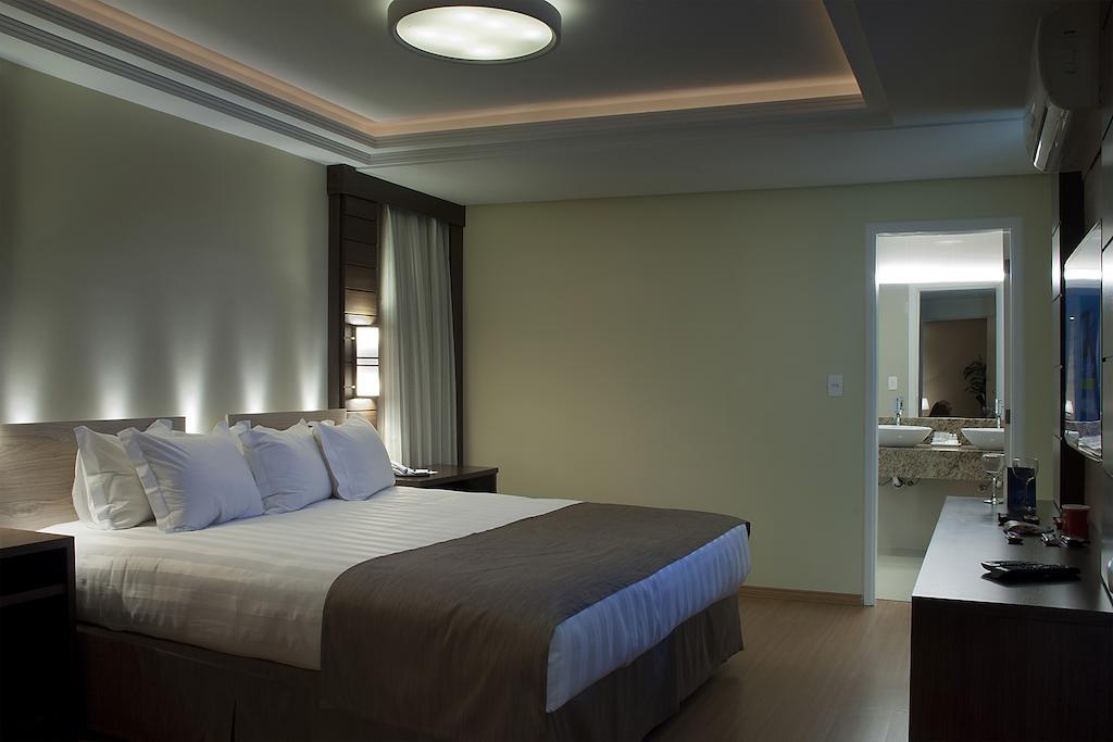Master Premium Palace Porto Alegre Extérieur photo
